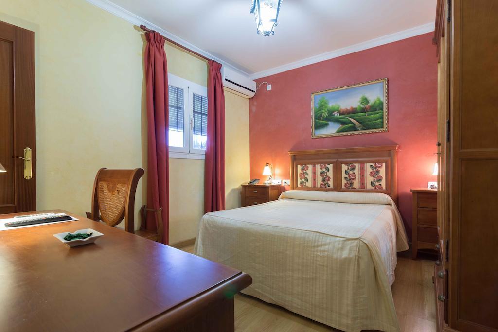 Hotel Esmeralda Osuna Exteriér fotografie